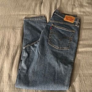 High waisted taper Levi’s jeans. W29 x L29. Blue. Zip fly. New without tags.